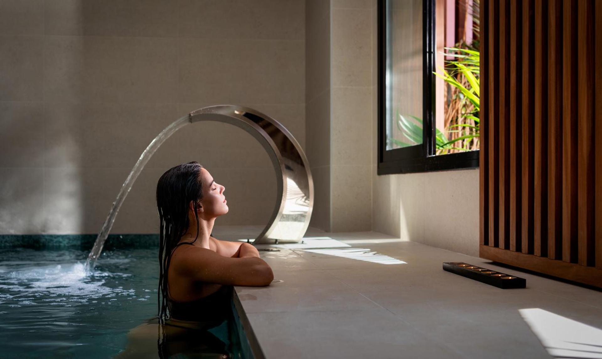 Aqua The Breeze (adults Only +18)