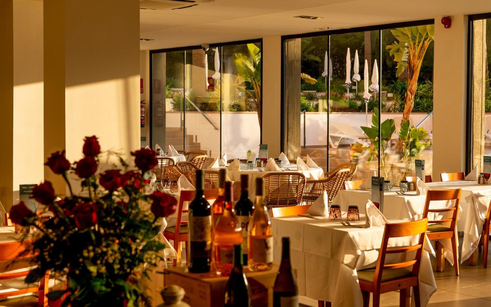 Aqua The Breeze (adults Only +18) Santa Susanna